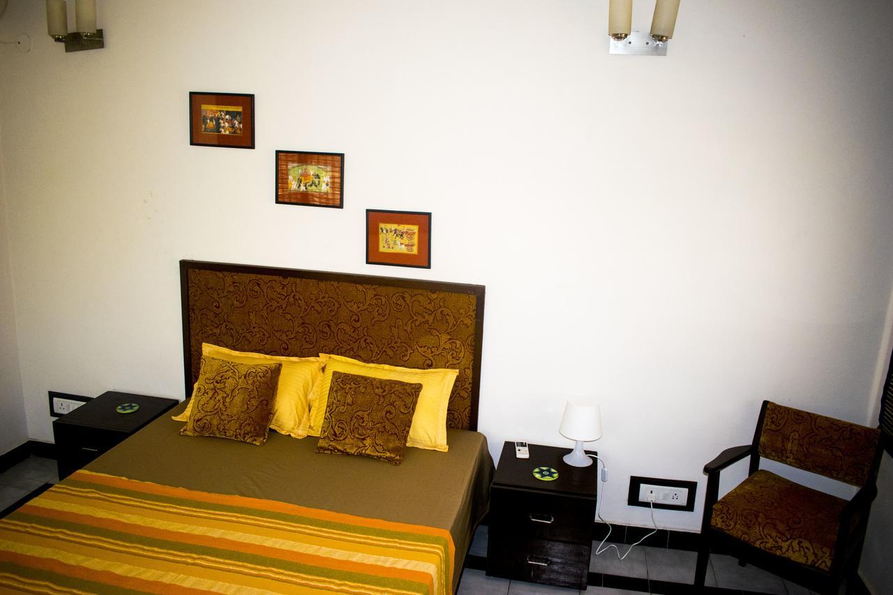 Roots Hostel New Delhi Extérieur photo