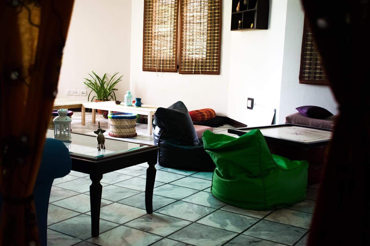 Roots Hostel New Delhi Extérieur photo